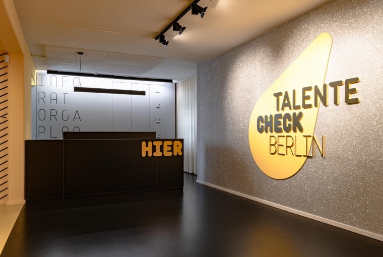 Talente Check w Berlinie. Proj. studio klv Talente Check w Berlinie. Proj. studio klv