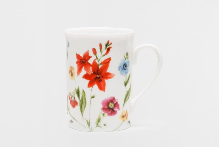 ZARA Home: porcelanowy kubek w polne kwiaty. Cena: 35,90 zł. Zara Home, walentynki, pomysł na prezent