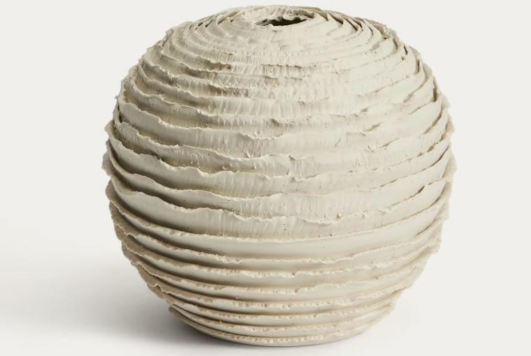 wazon Evania, ceramika, 21 x 23 cm, 439 zł, kavehome.com