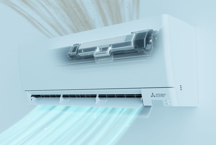 Latem klimatyzacja zapewnia skuteczne obniżanie temperatury  w pomieszczeniu (zimą klimatyzator dogrzeje wnętrze). Z kolei rekuperacja gwarantuje stałą wymianę powietrza zużytego na świeże.  Co istotne w domach z rekuperacją i klimatyzacją, rekuperator umożliwia odzysk chłodu z powietrza usuwanego z pomieszczeni