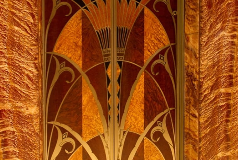 Wieżowiec Chrystler Building w Nowym Jorku - windy