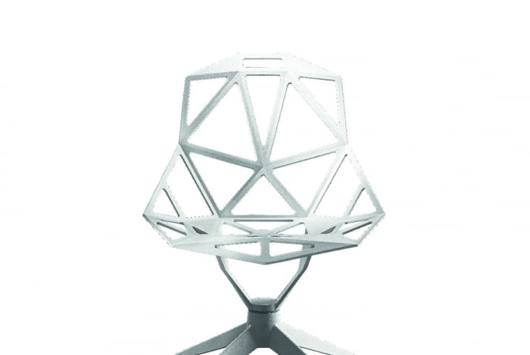 Chair one. Dobrze znany i lubiany projekt Konstantina Grcica w wersji obrotowej. Ażurowe siedzisko i oparcie są wbrew pozorom bardzo wygodne. Ok. 1500 zł, magisdesign.com/atakdesign.pl