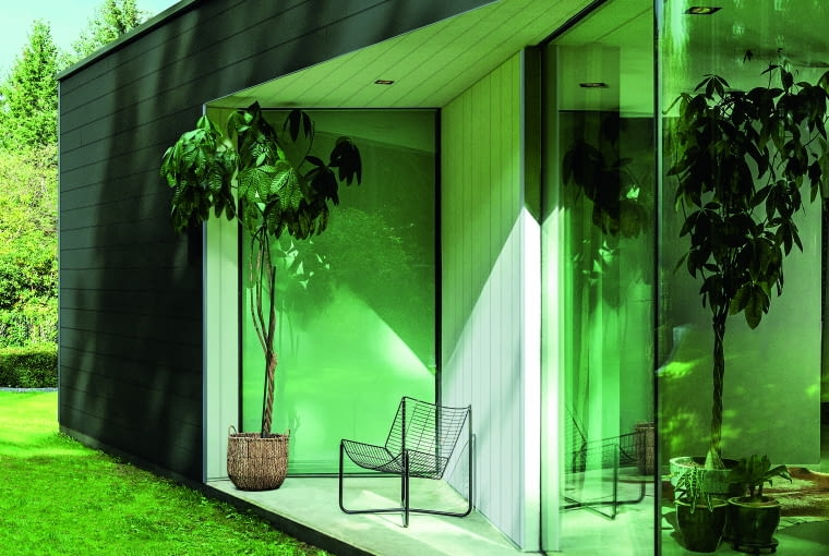 Włóknocementowe panele elewacyjne dostępne są w różnych wykończeniach powierzchni i kolorach, można je przyciąć do dowolnego rozmiaru lub kształtu w zakładzie lub na budowie Włóknocementowe panele elewacyjne dostępne są w różnych wykończeniach powierzchni i kolorach, można je przyciąć do dowolnego rozmiaru lub kształtu w zakładzie lub na budowie