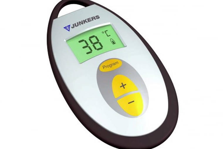 W niektórych piecykach temperaturę wody można ustawiać pilotem podgrzewacz wody, piecyk gazowy