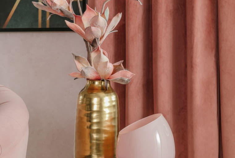 Salon w "brudnym różu" Salon w "brudnym różu"