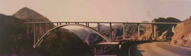 Most Hoover Dam Bypass w USA zostanie ukończony w listopadzie 2010 roku. Odciąży od ruchu samochodowego znajdującą się pół kilometra dalej Zaporę Hoovera konstrukcja, beton, ameryka, usa, most