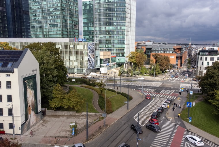 Mural przy ul. Niedziałkowskiego 1 w Poznaniu Mural przy ul. Niedziałkowskiego 1 w Poznaniu