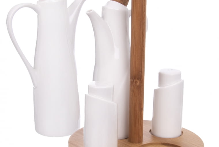Pojemniki na przyprawy porcelanowe na podstawce bambusowej Carla Funkcjonalna kuchnia