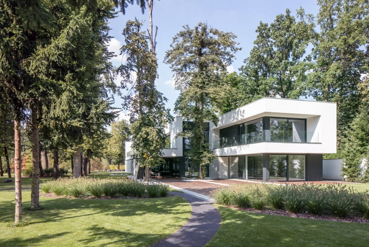 RE: LONG HOUSE.  Proj. REFORM Architekt RE: LONG HOUSE.  Proj. REFORM Architekt