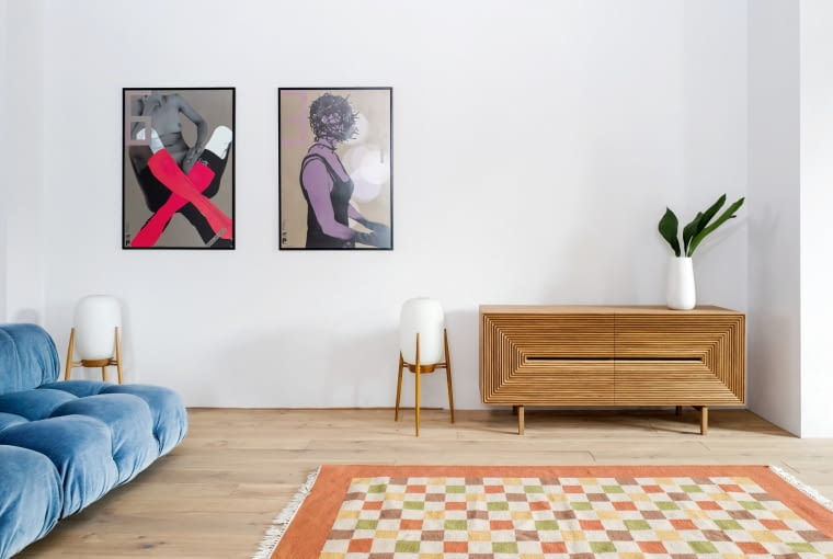 Efektowna komoda została zaprojektowana przez studio Loft Kolasiński. Dom w Szczecinie pełen dobrego designu
