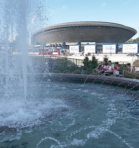 Spodek przed renowacją Spodek przed renowacją