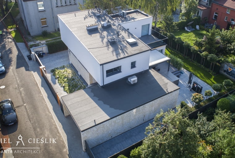 Przebudowa domu z lat 70. w Częstochowie. Proj. ANTA Architekci