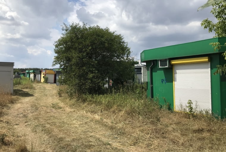 Cmentarzysko Kiosków RUCHU pod Łodzią.