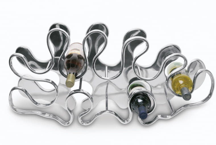 A ściślej mówiąc leżaki. Bo butelki z tym trunkiem trzeba przechowywać w pozycji leżącej.<br/> Hedo Design, stal nierdzewna, 37 x 74 cm, 599 zł