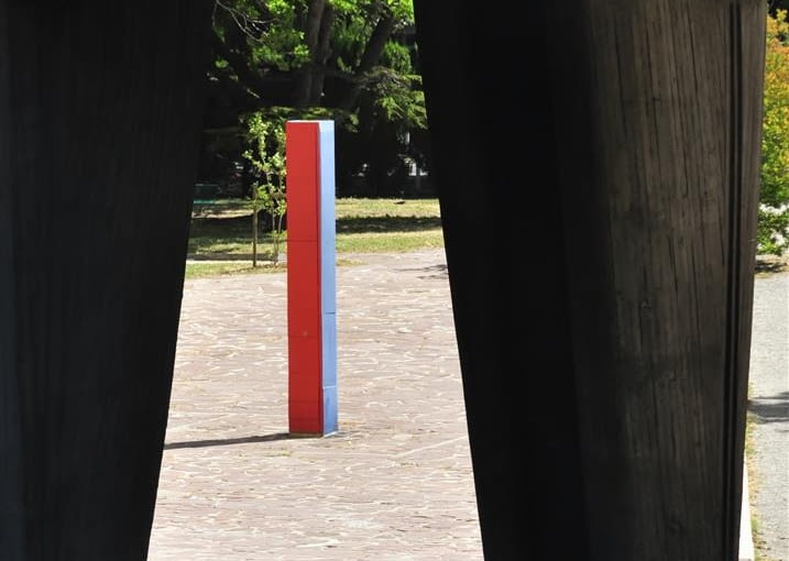 Jednostka Marsylska, proj. Le Corbusier - widok na "stelę miar"