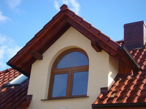 okna łukowe, lukarna