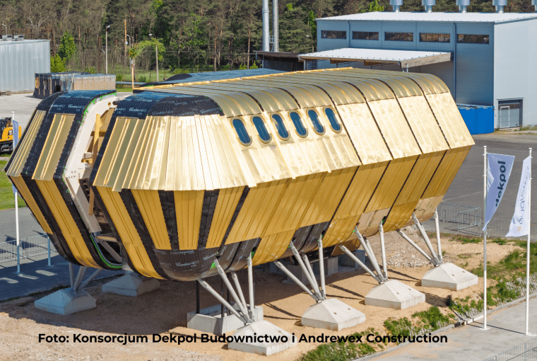 Montaż próbny nowego budynku głównego Polskiej Stacji Antarktycznej im. Henryka Arctowskiego