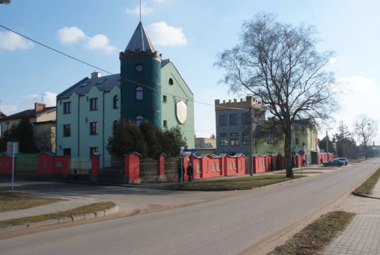 Kolorowa zabudowa Rybna (woj. warmińsko-mazurskie)