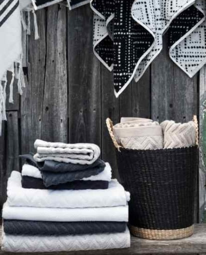 H&M Home: kosz do przechowywania. Cena: 59,90 zł. H&M Home, łazienka, dodatki do łazienki, tekstylia