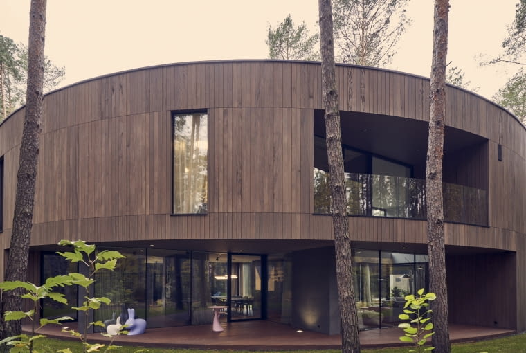 Circle Wood House. Proj. Mobius Architekci Circle Wood House. Proj. Mobius Architekci