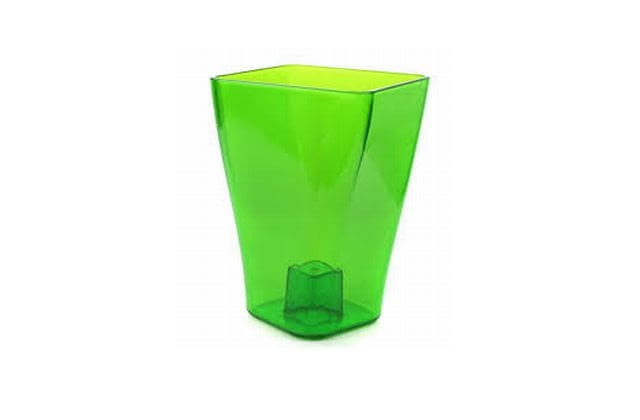 Osłonka dla storczyków, przezroczysta, z wypukłym dnem , które pozwala na gromadzenie się nadmiaru wody, spływającej z doniczki.