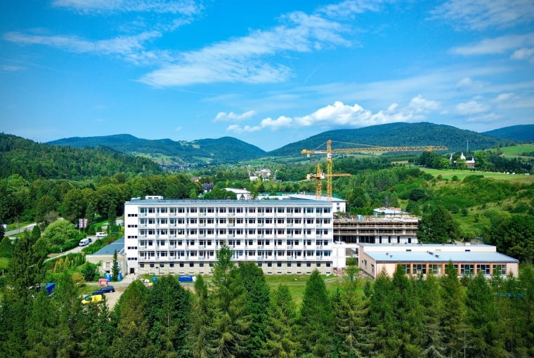 Arche Metalowiec w Muszynie - ostatni etap prac Arche Metalowiec w Muszynie - ostatni etap prac