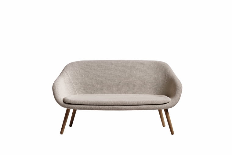 About Lounge Sofa Pełna nazwa to About Lounge Sofa for Comwell. Nowoczesna, wygodna, lekka. Tapicerowana wysokiej jakości tkaniną marki Kvadrat. Do wyboru różne kolory tapicerki. 7568 zł, Hay/designzoo.pl About Lounge Sofa Pełna nazwa to About Lounge Sofa for Comwell. Nowoczesna, wygodna, lekka. Tapicerowana wysokiej jakości tkaniną marki Kvadrat. Do wyboru różne kolory tapicerki. 7568 zł, Hay/designzoo.pl