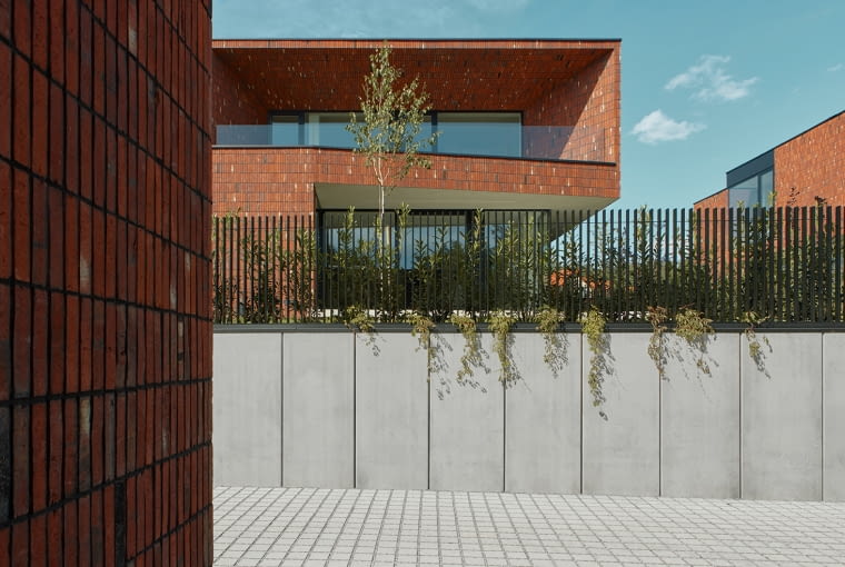 Rubra w Straszynie - domy bliźniacze typu A. Proj. Paweł Lis Architekci Rubra w Straszynie - domy bliźniacze typu A. Proj. Paweł Lis Architekci