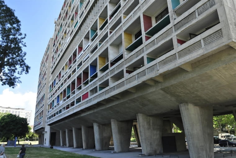 Jednostka Marsylska, proj. le Corbusier - fasada wschodnia