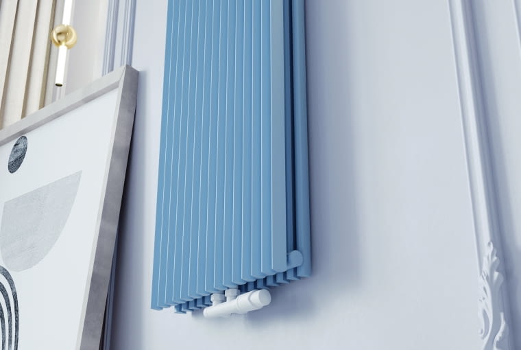 Atutem tego grzejnika jest wysoka moc dzięki zastosowaniu dwóch rzędów paneli grzewczych. Panele o trójkątnym przekroju umieszczone są na okrągłych kolektorach. Produkt sprawdza się zwłaszcza w dużych salonach i pokojach