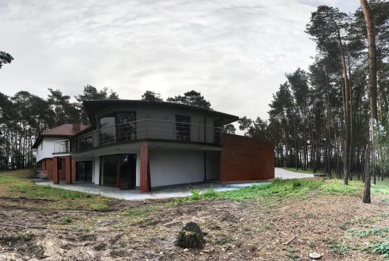 Dom przed przebudową Dom przed przebudową