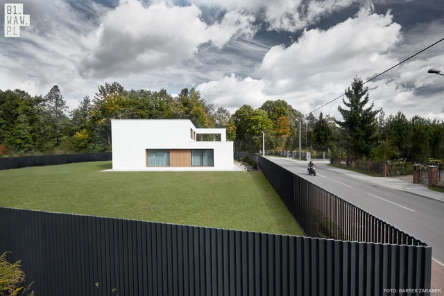 Dom Dziurawy. Proj.81.WAW.PL Dom Dziurawy. Proj.81.WAW.PL