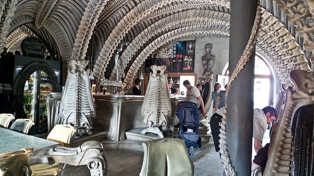 Muzeum i bar H.R.Gigera Muzeum i bar H.R.Gigera