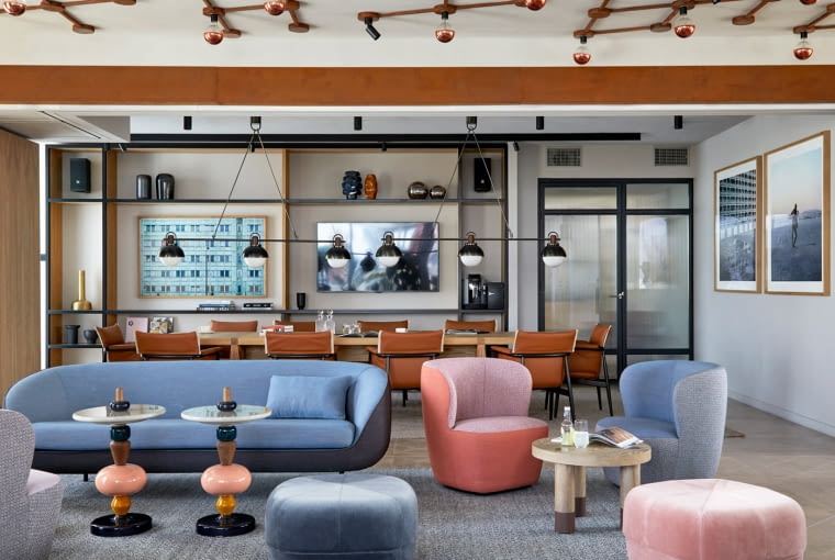 Wyróżnienie: studio projektowe DeSallesFlint i inwestor Hotel PURO Warszawa wraz z kurator sztuki Zofią Zakaryan. Realizajca: Hotel PURO Warszawa Wyróżnienie: studio projektowe DeSallesFlint i inwestor Hotel PURO Warszawa wraz z kurator sztuki Zofią Zakaryan. Realizajca: Hotel PURO Warszawa