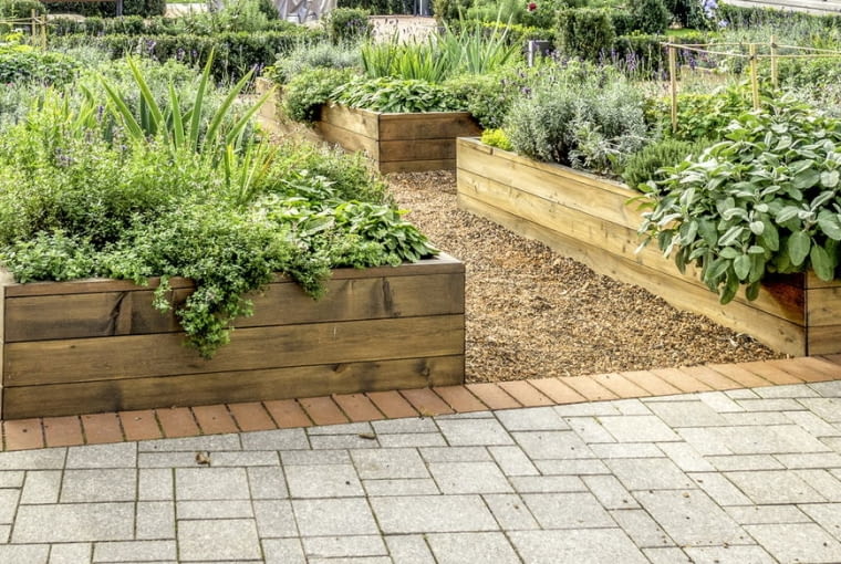 Podwyższone rabaty z drewna Podwyższone rabaty z drewna