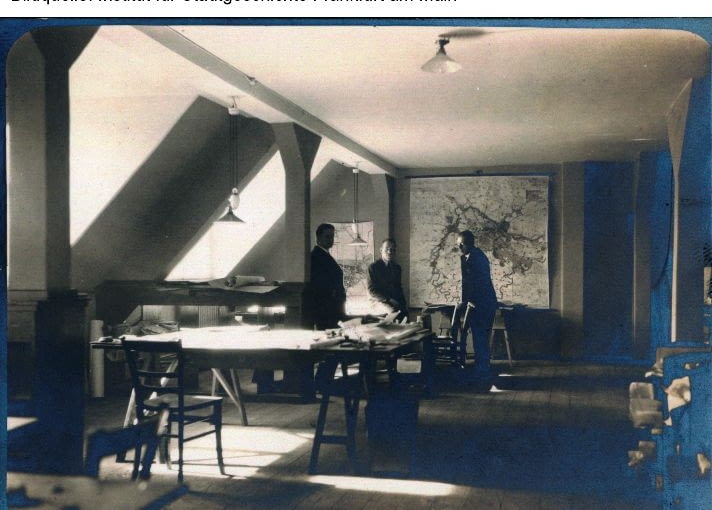 Pracownia Ernsta Maya. Zdjęcie ze zbiorów wystawy "Ernst May (1886-1970). Nowe miasta na trzech kontynentach" "Ernst May (1886-1970). Nowe miasta na trzech kontynentach"