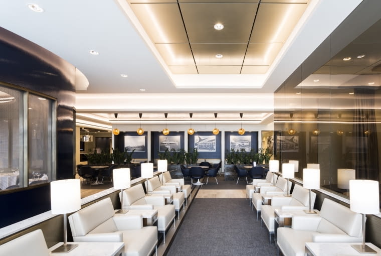 Strefy premium na lotniskach zapewniają ciszę. Strefy premium na lotniskach zapewniają ciszę.