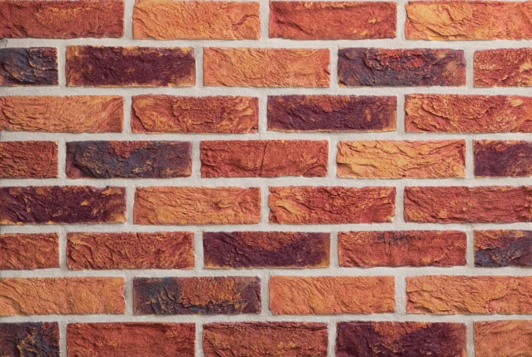 Cegły elewacyjne z nieregularną, rustykalną strukturą lica i piaskową posypką Cegły elewacyjne z nieregularną, rustykalną strukturą lica i piaskową posypką