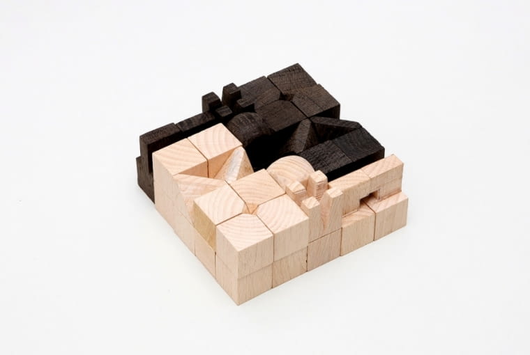 Komplet szachowy A00. Proj. Kasia Rysiak i Agnieszka Wach