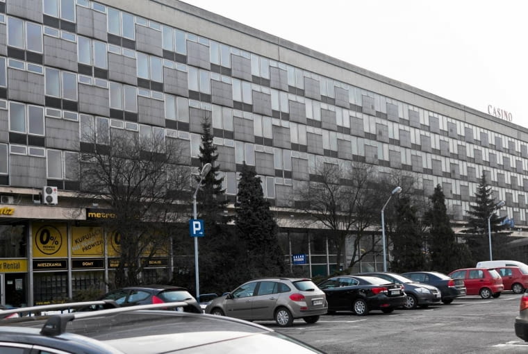 Hotel Cracovia 01.02.2013 Krakow , elewacja dawnego hotelu Cracovia . fot. Michal Lepecki / Agencja Gazeta SLOWA KLUCZOWE: budynek Hotel Cracovia /FR/