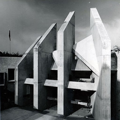 Sala kongresowa w Perros Guirec, Francja, 1968-69, proj. Andre (Andrzej) Mrowiec Sala kongresowa w Perros Guirec, Francja, 1968-69, proj. Andre (Andrzej) Mrowiec