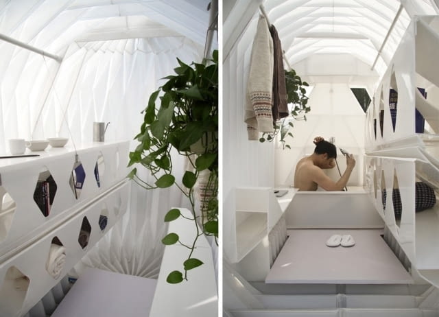 W środku małego, przenośnego mieszkania znajdziemy prysznic, zlew, kuchenkę, stół i łózko. Przenośne małe mieszkanie, projekt PAO