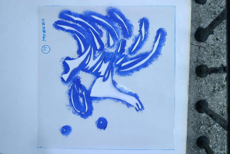 18.07.2003 WARSZWA - CZTERY KATY - MALOWANIE NA DREWNIE FOT. BRUNO FIDRYCH / AGENCJA GAZETA PUBLIKACJA CZTERY KATY NR 9 (144) - 9.2003 SLOWA KLUCZOWE: PLASTYKA ZDJĘCIE DO WKŁADKI: PUBLIKACJA CZTERY KATY NR 9 (144) - CZASOPISMA