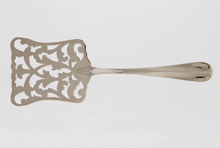 Dekoracja praktyczna Stalowa łopatka do ciasta o ozdobnym, reliefowym wzorze, 79,90 zł, Zara Home, zarahome.com