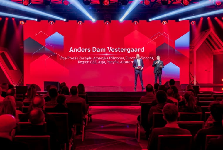 Przemysław Pokorski, Dyrektor Zarządzający VELUX Polska oraz Anders Dam Vestergaard, Executive Vice President Grupy VELUX