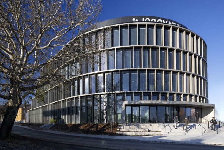 Nowa siedziba Innovatrics w Bratysławie. Proj. A.M. architects