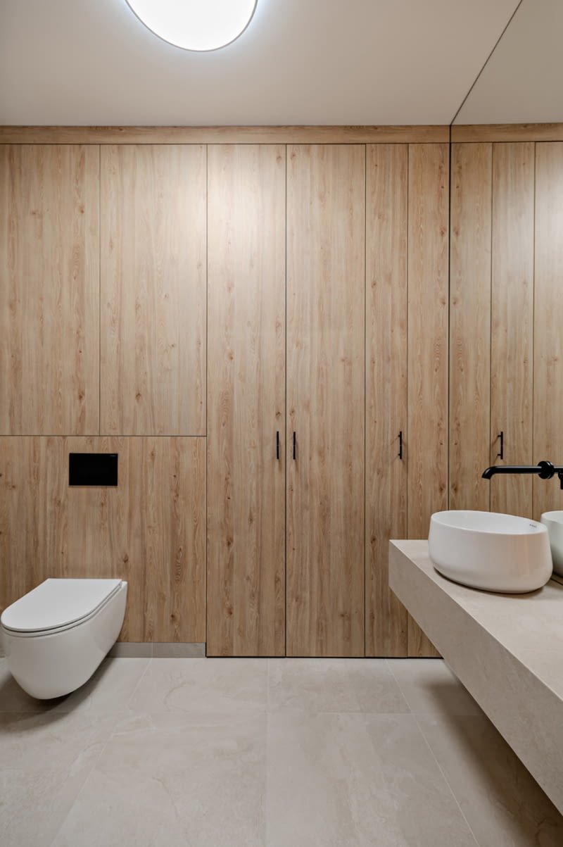 Nowoczesny minimalizm - mieszkanie na warszawskiej Woli