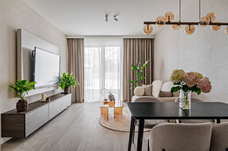 Harmonia formy i funkcji – mieszkanie pokazowe na warszawskich Bielanach