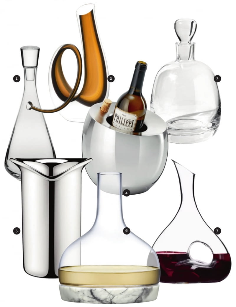 1. karafka do wina/ wody, 1000 ml, 169,99 zł, krosno.com.pl 2. karafka rogowa Horn (Riedel), 1970 zł, kulina.pl 3. dekanter ze szkła dmuchanego Pedro, 1100 ml, 189,90 zł, westwing.pl 4. pojemnik na wino Froid (Philippi), stal, 501 zł, fabrykaform.pl 5. chłodziarka do wina Wine (Georg Jensens), 20 cm, 609 zł, nordicnest.pl 6. karafka Chill (Nude), z marmurową podstawą, 1250 ml, 675 zł, fabrykaform.pl 7. karafka do wina i wody Rimbo, 1100 ml, transparentna szkło, 129 zł, duka.com 1. karafka do wina/ wody, 1000 ml, 169,99 zł, krosno.com.pl 2. karafka rogowa Horn (Riedel), 1970 zł, kulina.pl 3. dekanter ze szkła dmuchanego Pedro, 1100 ml, 189,90 zł, westwing.pl 4. pojemnik na wino Froid (Philippi), stal, 501 zł, fabrykaform.pl 5. chłodziarka do wina Wine (Georg Jensens), 20 cm, 609 zł, nordicnest.pl 6. karafka Chill (Nude), z marmurową podstawą, 1250 ml, 675 zł, fabrykaform.pl 7. karafka do wina i wody Rimbo, 1100 ml, transparentna szkło, 129 zł, duka.com