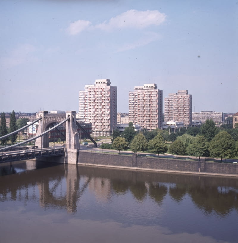 Zespół mieszkalno-usługowy przy placu Grunwaldzkim, 1969-75 (projekt 1963-69)